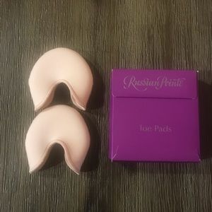 Russian Pointe Other - Russian Pointe Toe Pads NIB Russian Pointe Other - Russian Pointe Toe Pads NIB